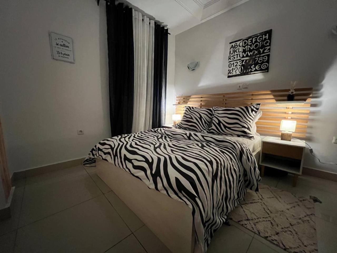 Appartement Cosy 3 Bonapriso Douala Exterior photo